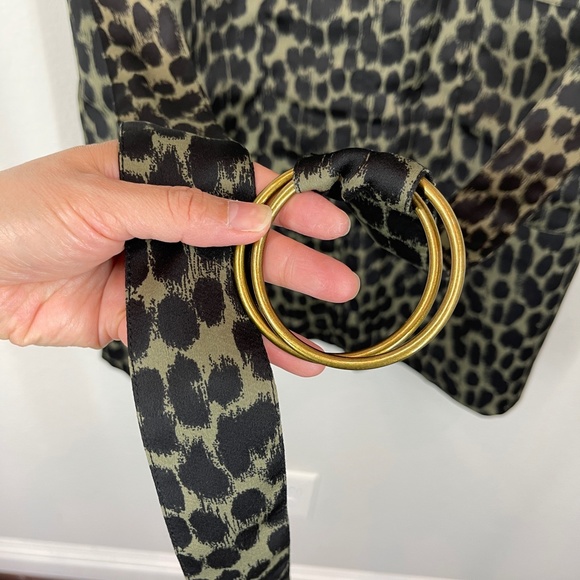 Banana Republic Short Sleeve Leopard Print Utility Sheath Dress - Picture 7 of 16